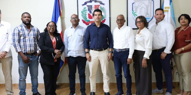 INAPA impulsa comisión de veeduría para supervisar proyecto de saneamiento en Boca Chica