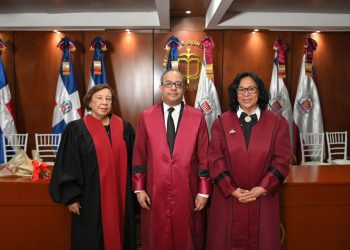 Tribunal Constitucional distingue a dos destacadas juristas dominicanas
