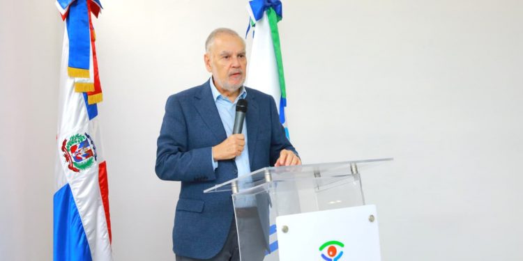 SISALRIL analiza nuevo modelo de financiamiento para fortalecer el sistema de salud