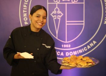 PUCMM se posiciona como líder regional en turismo y destaca en rankings internacionales 2026