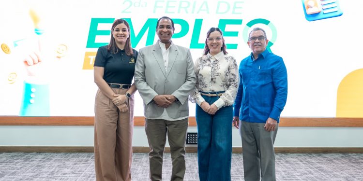 Cooperativa La Altagracia impulsa oportunidades laborales con exitosa feria de empleo en Santiago