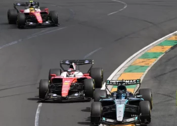 Russell domina en Melbourne y Mercedes arranca la F1 2026 con triunfo y doblete