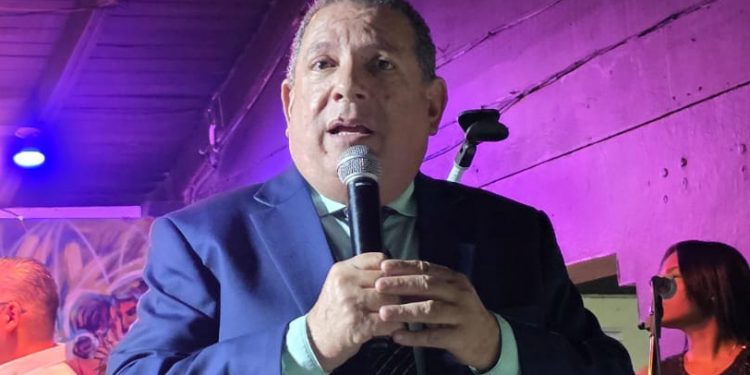 Santiago Portes lanza candidatura para dirigir el PRM en Santiago con visión renovadora