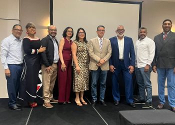 Especialistas abordan infecciones en el embarazo en jornada científica en Santiago