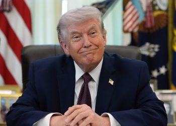 Trump fija plazo de salida en medio de incertidumbre por guerra con Irán