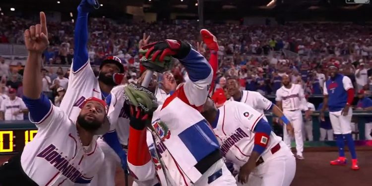 Dominicana aplasta a Países Bajos y mantiene paso perfecto en el Clásico Mundial