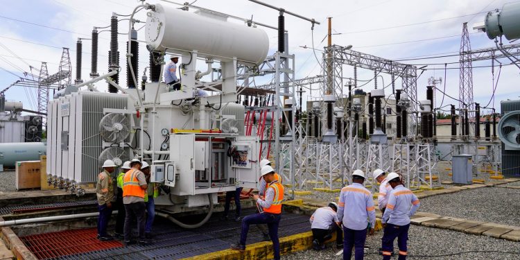 Edesur atiende falla eléctrica que afecta varios sectores del Distrito Nacional