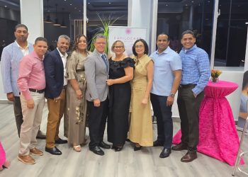 Reconocen trayectoria y aporte de ginecólogas del Cibao en emotivo acto en Santiago