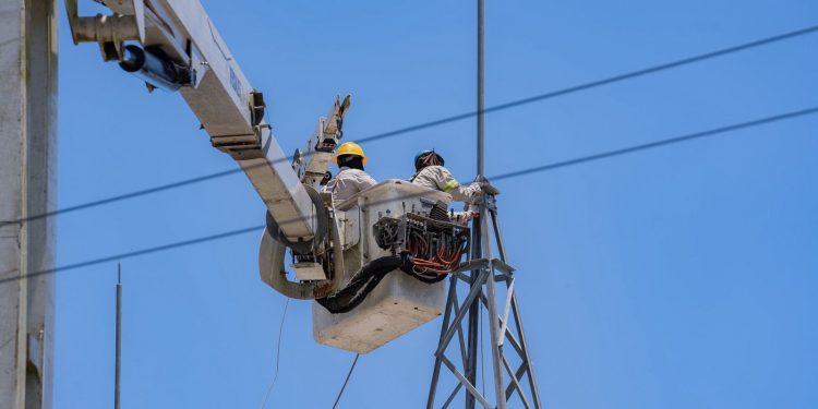 Interrupción programada en Santiago por trabajos en línea eléctrica Canabacoa–Villa Olga
