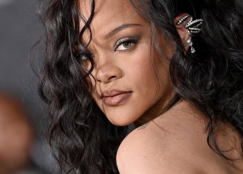 Mujer es detenida tras presunto tiroteo contra residencia de Rihanna en California