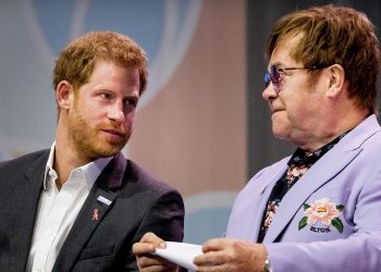 Príncipe Enrique y Elton John exigen millonaria compensación al Daily Mail por invasión de privacidad