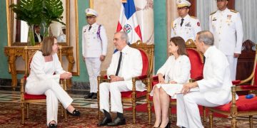 Abinader acredita a seis nuevos embajadores y fortalece relaciones diplomáticas