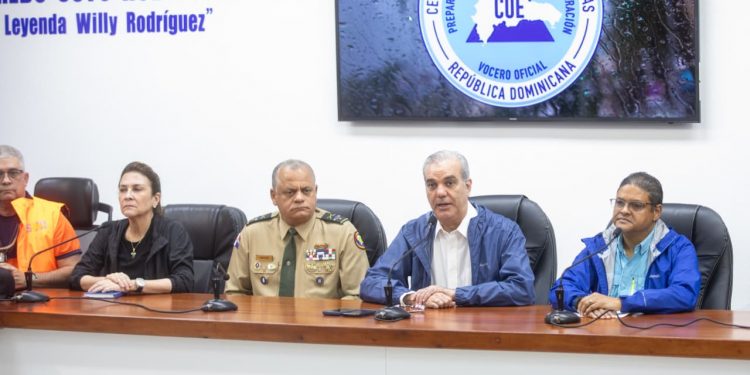 Gobierno activa operativo de emergencia por lluvias y asiste a familias afectadas