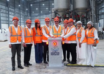 Abinader impulsa revolución industrial verde con apertura de planta de reciclaje en San Pedro