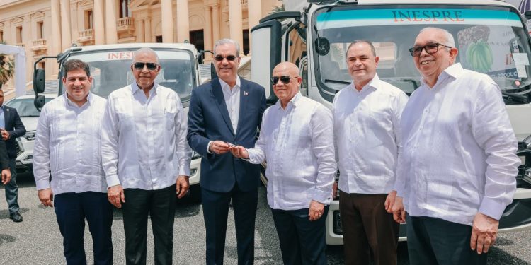 Abinader fortalece al INESPRE con nueva flotilla para llevar alimentos más baratos a todo el país