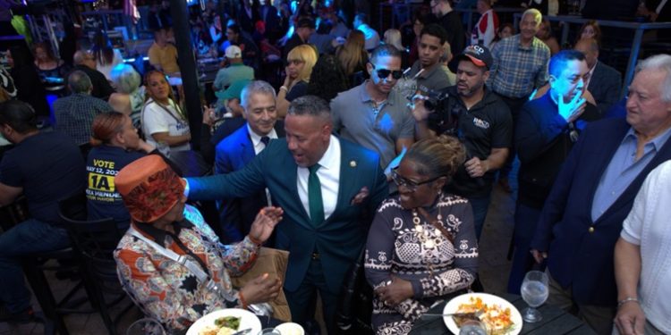 Exitosa recaudación de fondos para Alex Méndez, candidato a la alcaldía de Paterson, NJ