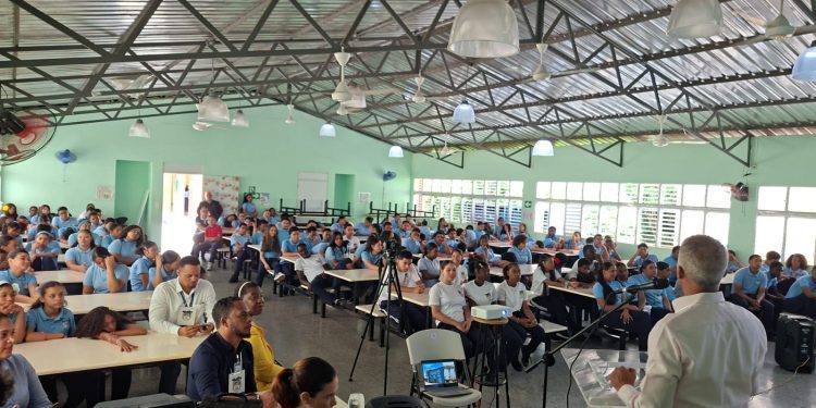 Coraasan refuerza educación ambiental en escuelas con jornadas sobre uso responsable del agua