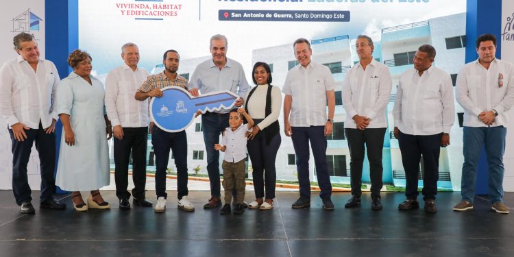 Banreservas impulsa acceso a viviendas con financiamiento de 144 apartamentos en Laderas del Este