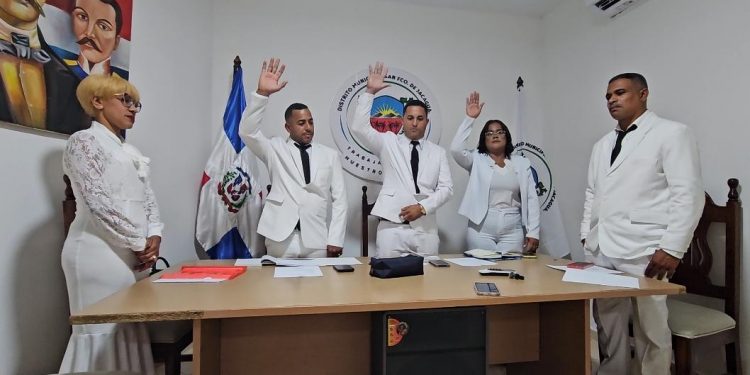Carlos Inoa asume presidencia de la Sala Capitular de San Francisco de Jacagua para el período 2026-2027