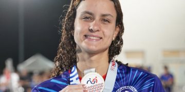 Nadadoras dominicanas brillan con oro en apertura del Swim Open internacional