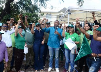 Fuerza del Pueblo fortalece su presencia en barrios de Santiago con jornada de crecimiento político