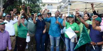 Fuerza del Pueblo fortalece su presencia en barrios de Santiago con jornada de crecimiento político