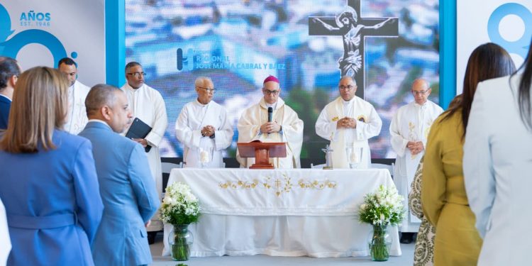 Hospital Cabral y Báez conmemora 80 años con misa de acción de gracias en Santiago