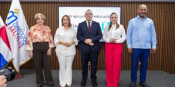 Energía y Minas promueve conciencia energética en feria educativa nacional