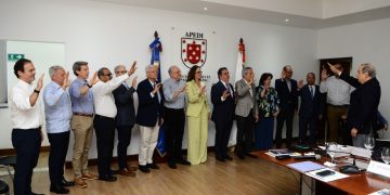 Lina García hace historia al convertirse en la primera mujer presidenta de APEDI