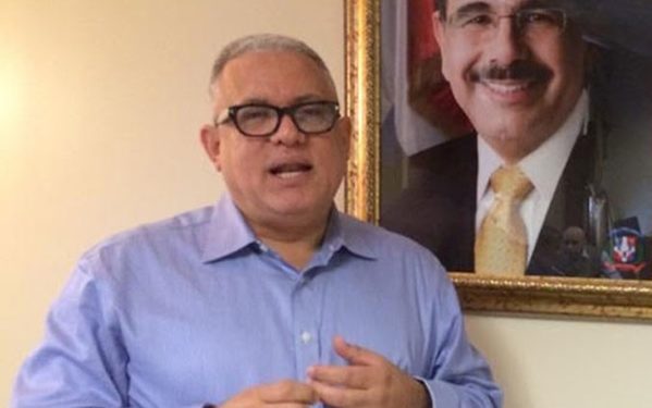 Llama a convocar Consejo de Gobierno en RD ante advertencia del expresidente Medina
