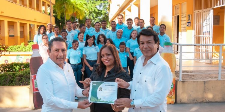 ISM impulsa reciclaje escolar y refuerza su apuesta por la economía circular en República Dominicana