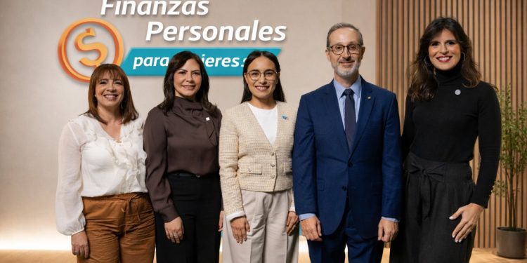 Banco Popular impulsa educación financiera femenina junto a ADCS