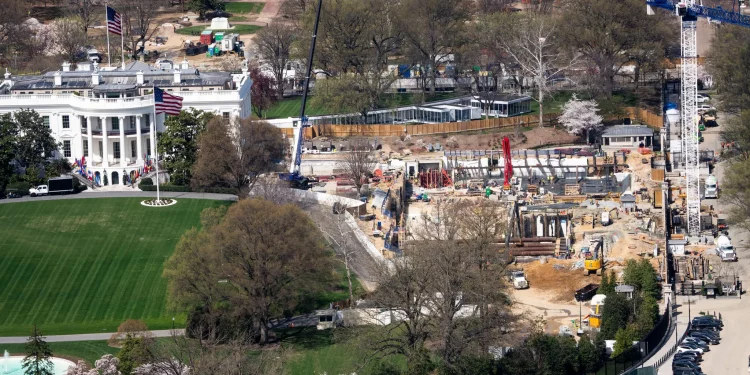 Trump revela construcción de complejo militar subterráneo en la Casa Blanca