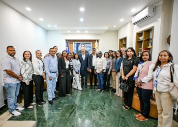 Ulises Rodríguez recibe delegación de Santo Domingo Oeste para compartir modelo de gestión municipal