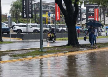 Educación suspende clases en zonas bajo alerta por condiciones climáticas adversas