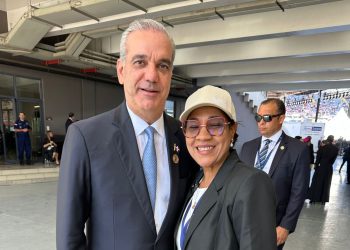 Abinader afirma desde Costa Rica que República Dominicana está preparada para una mujer presidenta
