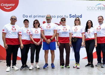 Colgate y SODOPERIO promueven salud bucal con caminata familiar en Santo Domingo