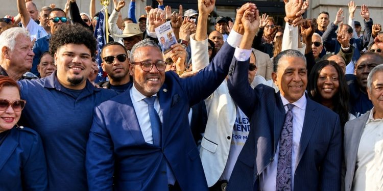 Congresista Espaillat apoya a Méndez para alcaldía Paterson-NJ
