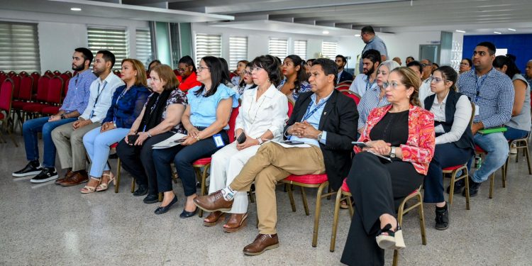 Alcaldía de Santiago fortalece cultura de transparencia con taller institucional