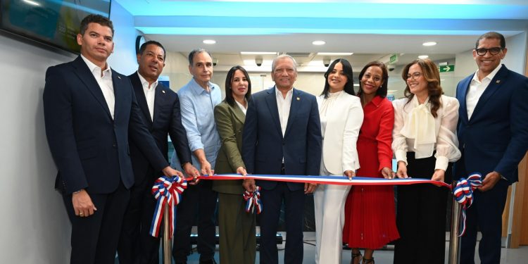 Banreservas inaugura oficina en Merca Jumbo de la Núñez de Cáceres