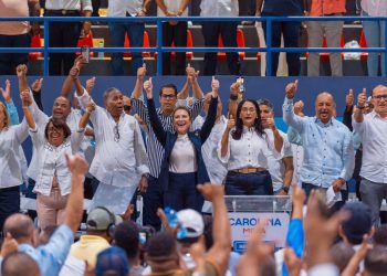 Carolina Mejía afirma en Barahona que será candidata presidencial y próxima presidenta del país