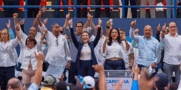 Carolina Mejía afirma en Barahona que será candidata presidencial y próxima presidenta del país