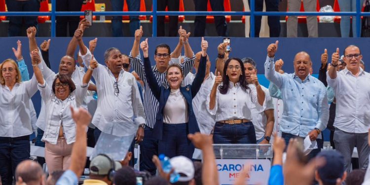 Carolina Mejía afirma en Barahona que será candidata presidencial y próxima presidenta del país