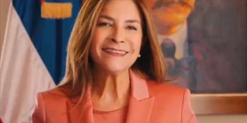 Carolina Mejía resalta el valor de las madres dominicanas en su día