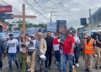 Comunitarios denuncian “ecocidio” en el Santo Cerro y marchan contra la deforestación