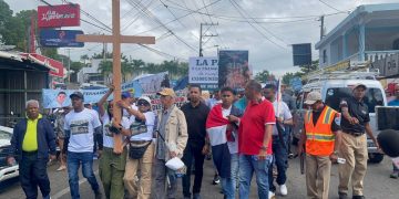 Comunitarios denuncian “ecocidio” en el Santo Cerro y marchan contra la deforestación