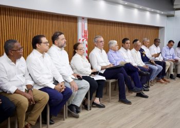 Gobierno acelera obras en Licey al Medio con alcantarillado sanitario avanzado en un 85 %