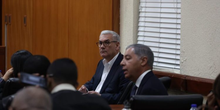 Tribunal favorece a Gonzalo Castillo con auto de no ha lugar y relanza aspiraciones para 2028