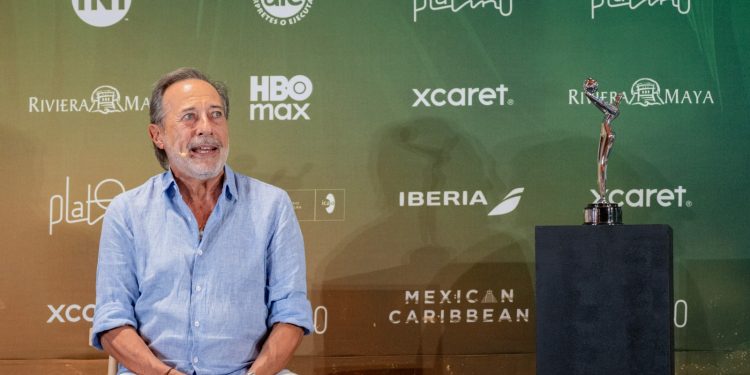 Guillermo Francella celebra reconocimiento a su trayectoria en Premios PLATINO 2026