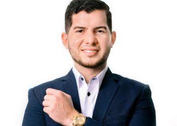 Dominicano impulsa oportunidades financieras en EE. UU. a través de la reparación de crédito